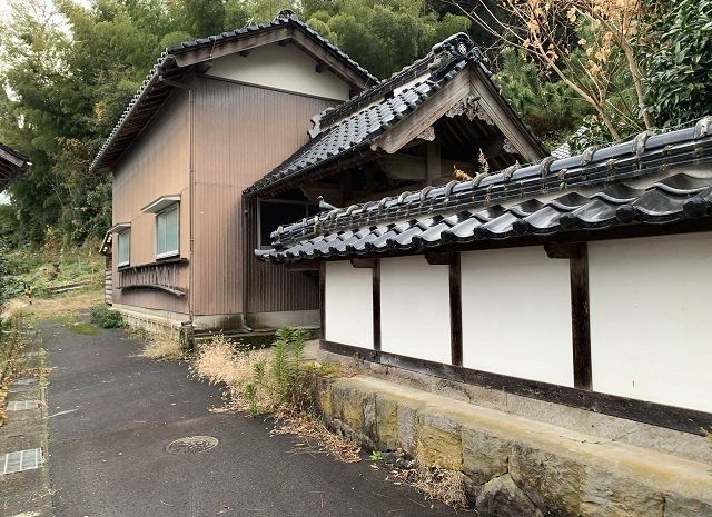 Traditional 10DK House with Luxury Woodwork in Kurayoshi, Tottori - Thumbnail 3