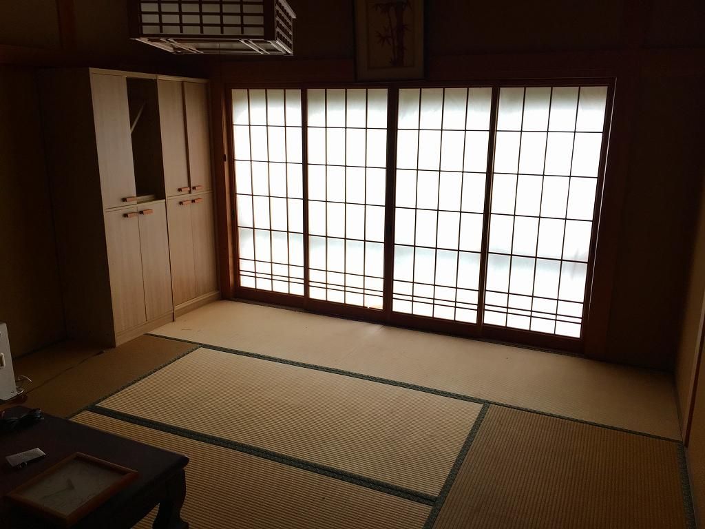 Large 8DK Two-Story House on 845 sqm Plot in Hokuei, Tottori - Thumbnail 3