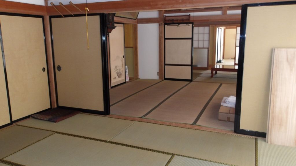 8-Room Traditional House on 826 sqm Corner Lot in Izumozaki - Thumbnail 4