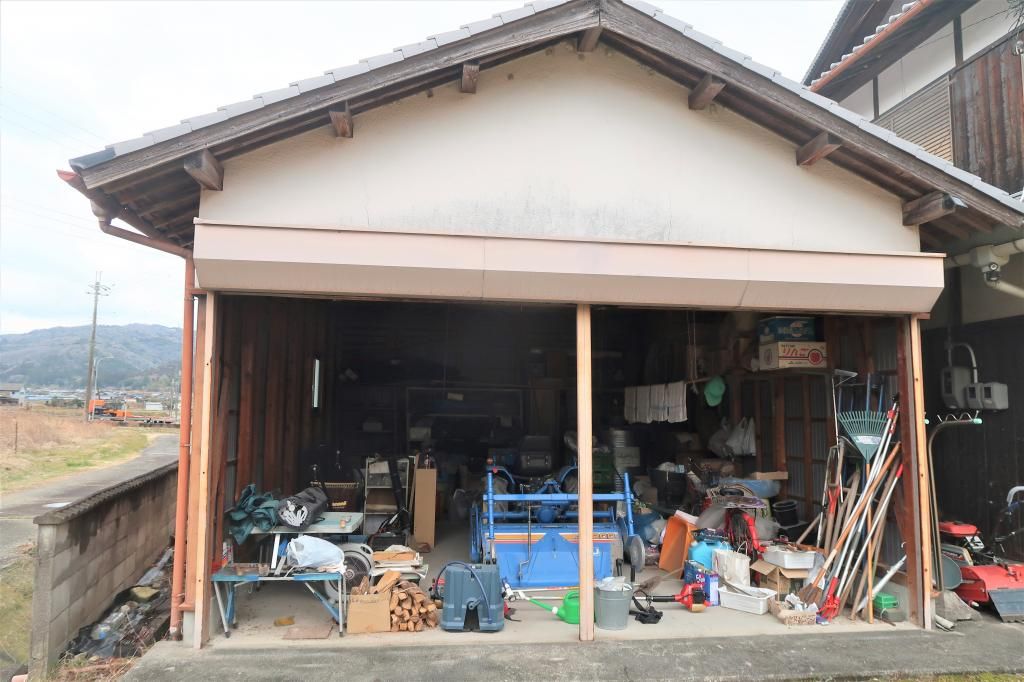 Farmland House for Sale in Kamigori, Hyogo - 6DK with Mountain Views - Thumbnail 3