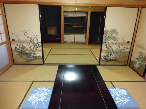 9DK House with Detached Unit & Farmland for Sale in Tsu, Mie - Thumbnail 3