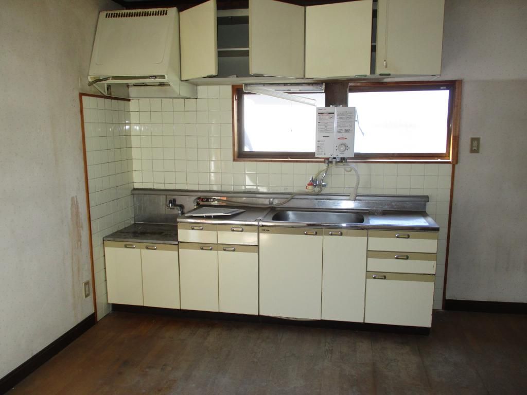 4DK House for Sale in Kasaoka, Okayama - Thumbnail 2