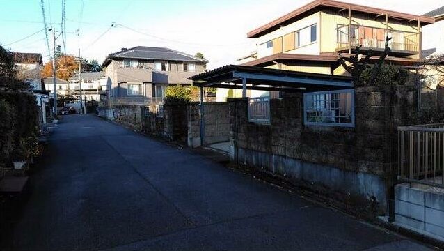 5-Bedroom Detached House for Sale in Kani, Gifu Prefecture - Thumbnail 2