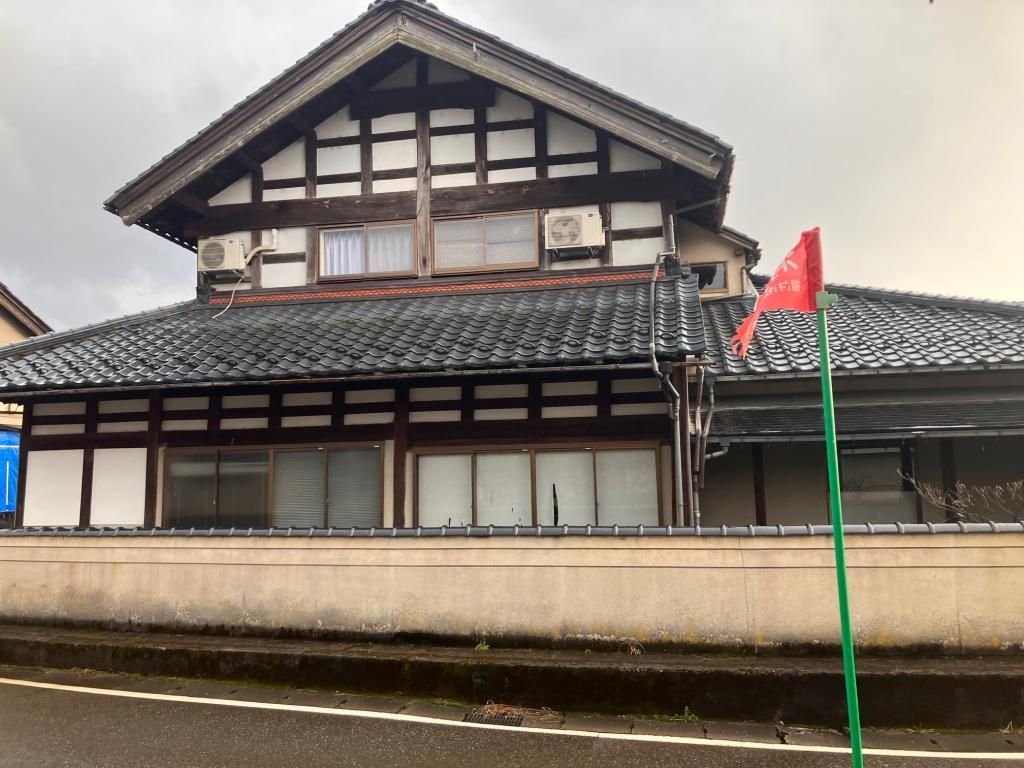 Spacious 10SLDK Pre-War House for Sale in Fukui City - Thumbnail 2
