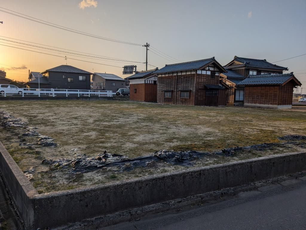 Large Vacant Corner Lot on Main Avenue in Sanjo, Niigata - Thumbnail 3