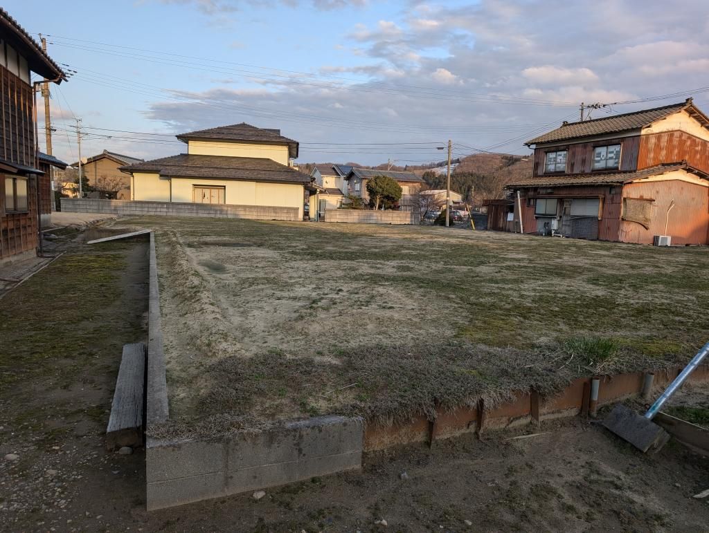 Large Vacant Corner Lot on Main Avenue in Sanjo, Niigata - Thumbnail 4