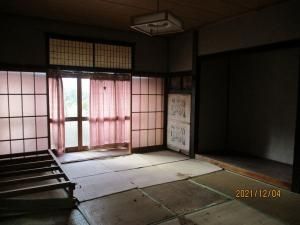 6LDK Traditional House for Renovation on Sado Island, Niigata - Thumbnail 3