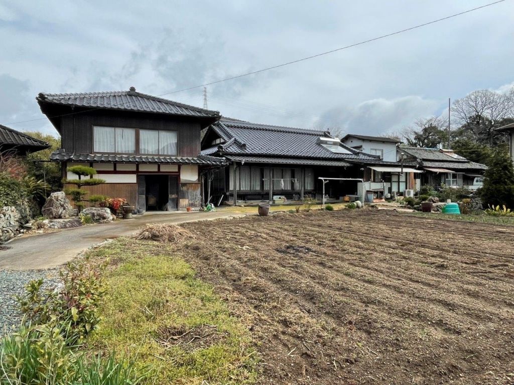 110-Year Kominka with Farmland for Sale in Seiyo, Ehime - Thumbnail 2