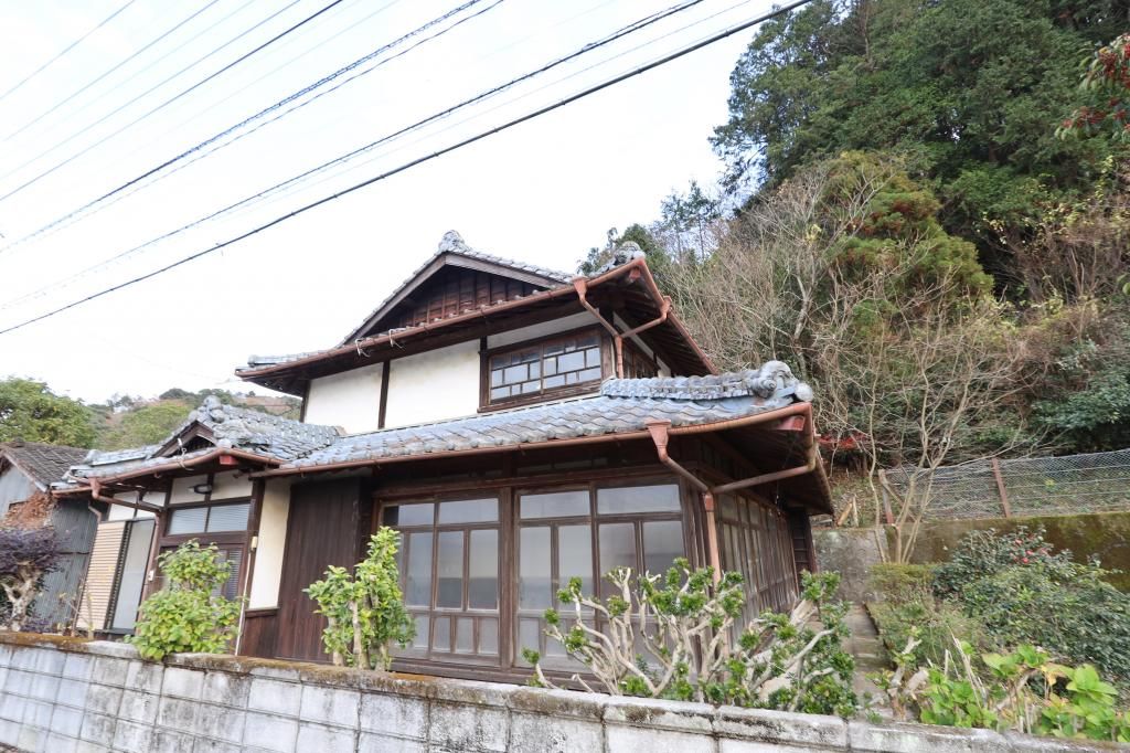 10DK Family House for Sale in Takeo City, Saga - 489m² Land - Thumbnail 2