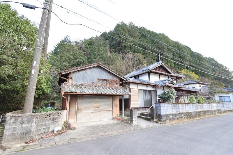 10DK Family House for Sale in Takeo City, Saga - 489m² Land - Thumbnail 3