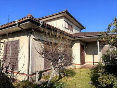 Two-Story Highway-Front Property in Bungotakada, Oita Prefecture — Image 1, Bungotakada, Oita