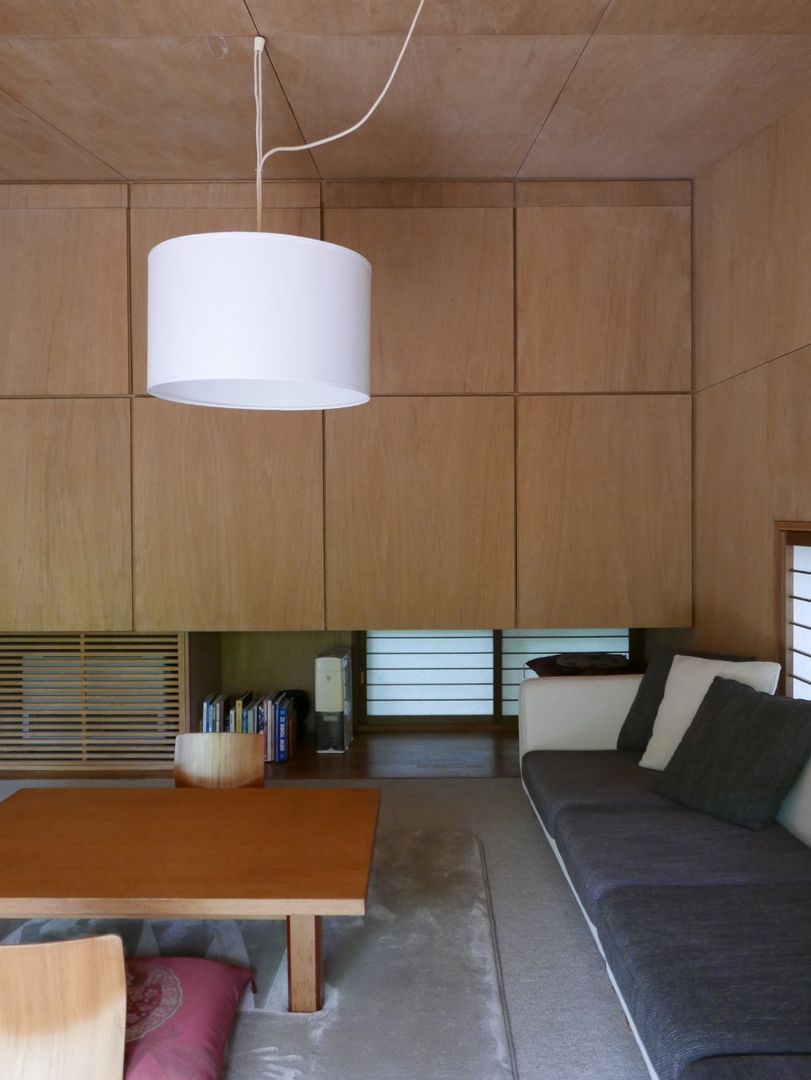 Shigeru Uchida Designed Forest House in Yamanakako - Thumbnail 4