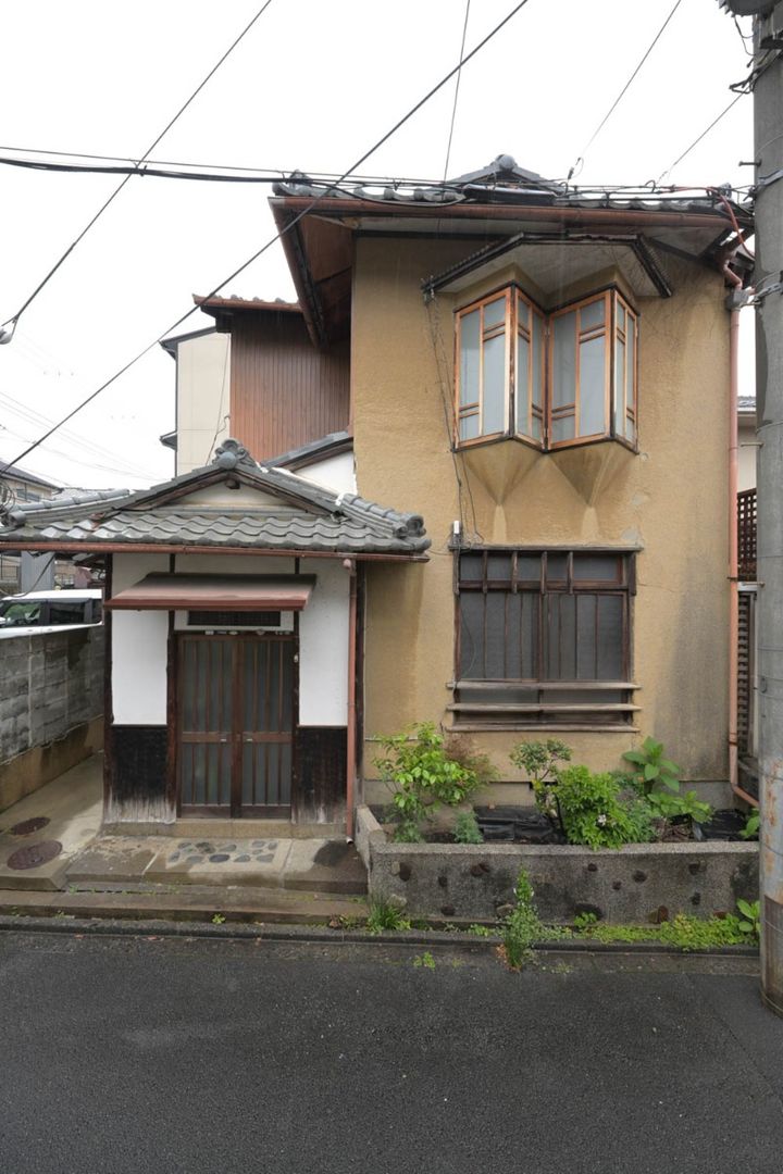 Charming Western-Style Townhouse in Kyoto's Kita Ward, 68m² - Thumbnail 2