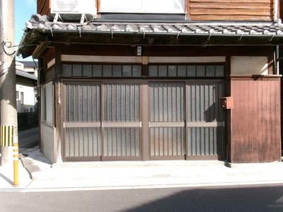 Traditional 2-Story House in Downtown Bungotakada, Oita — Image 1, Bungotakada, Oita