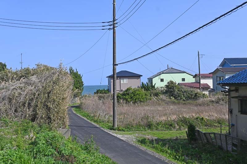 Large 514 Tsubo Land for Sale Near the Sea in Isumi City, Chiba - Thumbnail 2