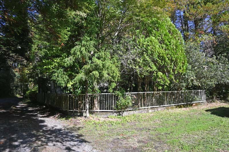 Land with Old House for Sale in Isumi City, Chiba – 1,358 sqm - Thumbnail 2