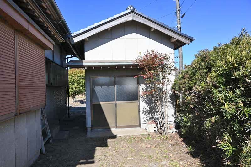 4LDK Traditional Japanese House for Sale in Sanmu City, Chiba - Thumbnail 2
