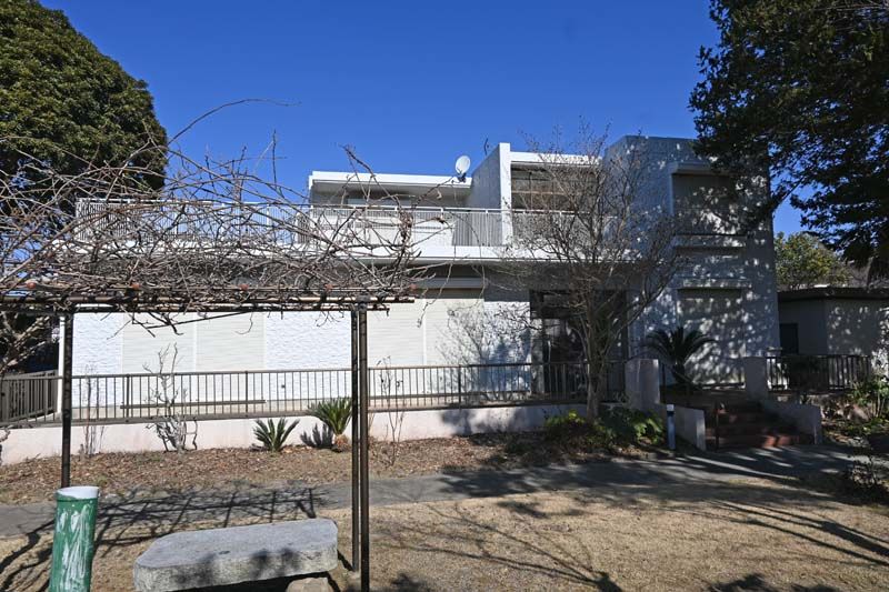 6LDK Reinforced Concrete House on Large Lot in Oamishirasato, Chiba - Thumbnail 3