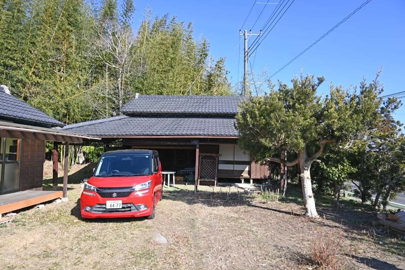 Showa Retro House for Sale in Shirako, Chiba - 241 Tsubo Land - Thumbnail 4