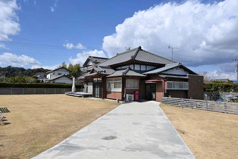 Renovated 5DK Japanese House on 496 Tsubo Lot in Ichinomiya, Chiba - Thumbnail 3