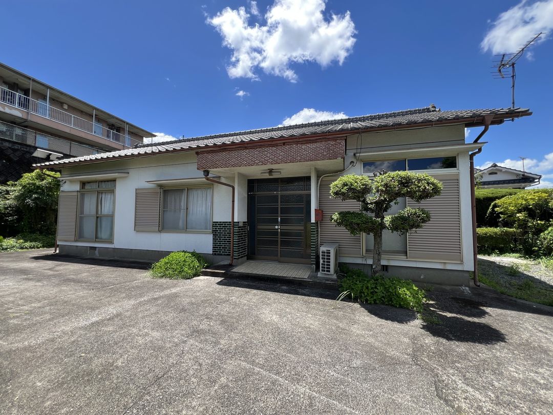 Traditional Home in Bungoono City with Garden - Main Image
