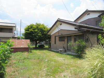 A house in Chikado-cho, Chichibu City, a 15-minute walk from Seibu Chichibu Station, a walking route along the clear Arakawa River, and an attractively spacious garden. | Chichibu Vacant House Bank — Image 3, Chichibu, Saitama