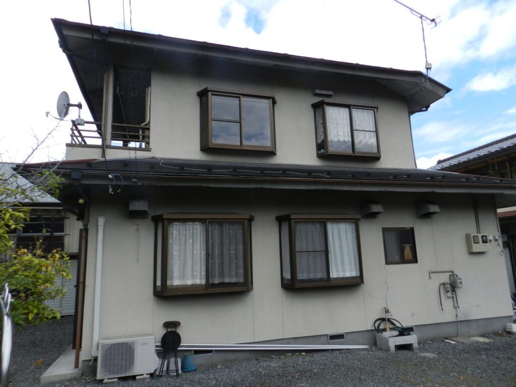 Spacious 172 Tsubo Property in Chichibu with Dog Run Potential - Thumbnail 2