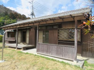 It is an announcement of a mansion with farmland where you can have a vegetable garden, a 10-minute walk from Nagatoro Station. A nice house in Nagatoro Town. Chichibu Vacant House Bank — Image 1, Nagatoro, Saitama