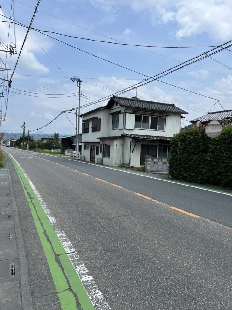 Spacious Corner House in Ogano Town, Saitama - Thumbnail 4