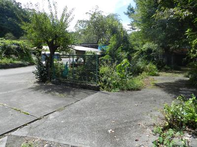 Used house in Misawa, Minano-machi! There is a detached building with a warehouse on the first floor! The spacious space can be used in many ways! You can use it as a garage for your motorcycle, a studio for creative activities, a workshop, etc. Your dreams can expand with a little ingenuity! There is also a field! | Chichibu Vacant House Bank — Image 2, Minano, Saitama