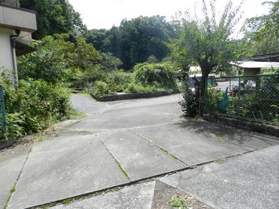 Used house in Misawa, Minano-machi! There is a detached building with a warehouse on the first floor! The spacious space can be used in many ways! You can use it as a garage for your motorcycle, a studio for creative activities, a workshop, etc. Your dreams can expand with a little ingenuity! There is also a field! | Chichibu Vacant House Bank — Image 3, Minano, Saitama