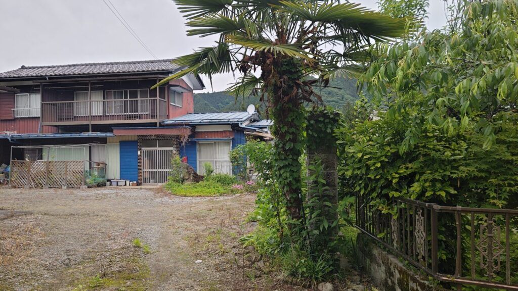 Chichibu House Near Mitsumine Shrine with Garden - Image 4