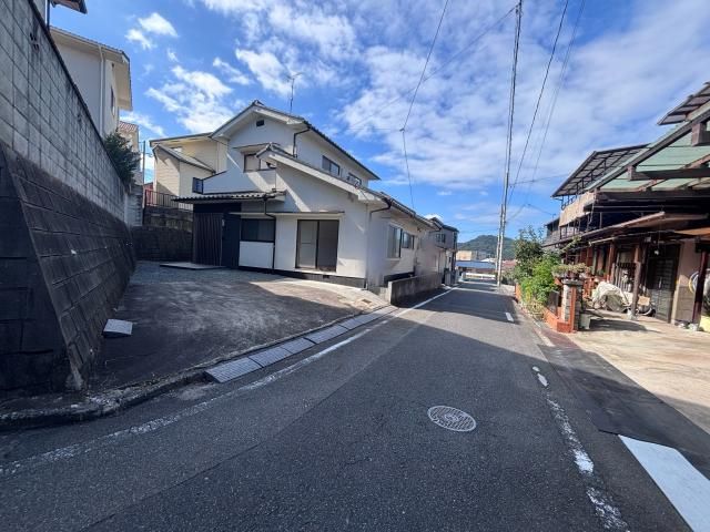 4LDK Detached House for Sale in Fukuyama, Hiroshima – 119.47 sqm - Thumbnail 3