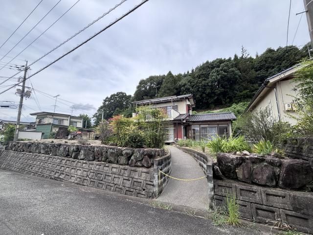 Used Detached House 5DK 105.98 sqm in Kannabe-cho, Fukuyama, Hiroshima - Thumbnail 2