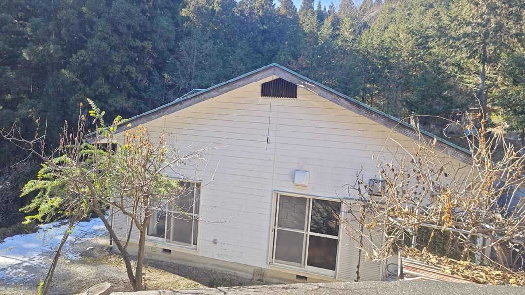 Spacious 1989 Single-Story House on 498m² Land in Chichibu - Thumbnail 2