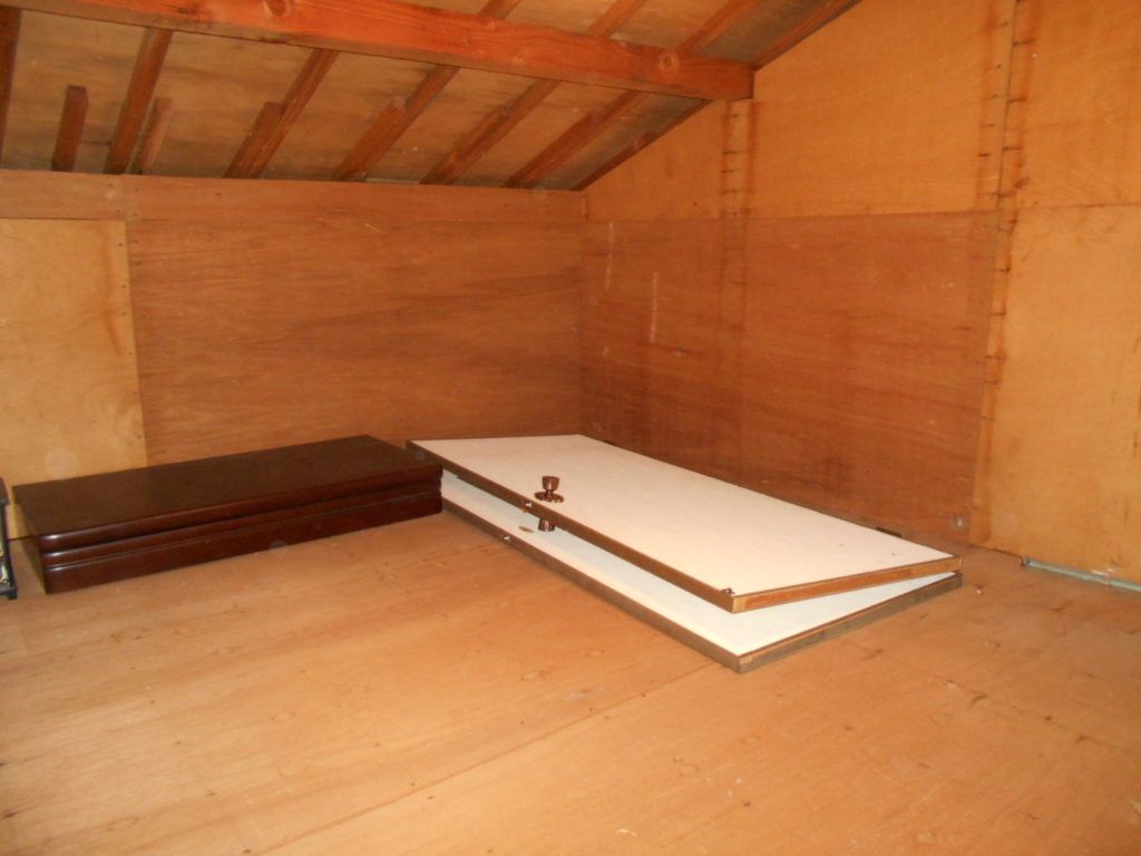 Mountain Trailhead Home in Chihaya Akasaka, Osaka - Thumbnail 4