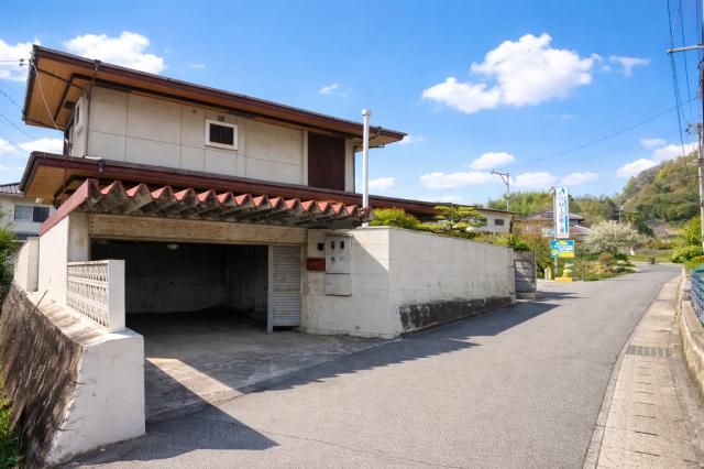 4LDK Detached House for Sale in Onomichi City, Hiroshima - Thumbnail 2