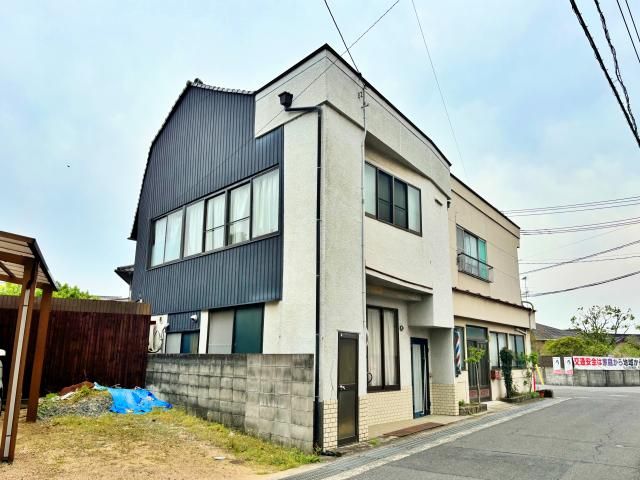 Used Detached House in Fukuyama, Hiroshima – 5K, 126 sqm - Thumbnail 2