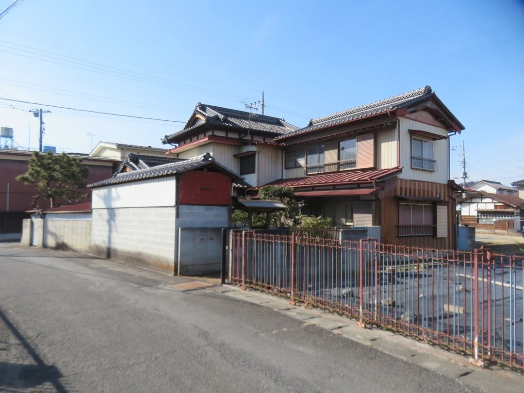Traditional Kominka on Corner Lot in Ogano Town, Saitama - Thumbnail 2