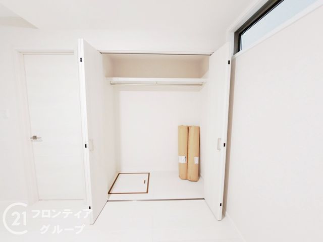 New 3LDK House with Walk-in Closets near Kintetsu Yao Station, Osaka - Thumbnail 4