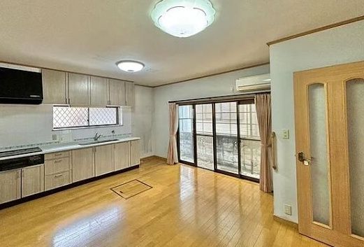 4LDK Used Detached House in Arimoto, Wakayama City - Thumbnail 4