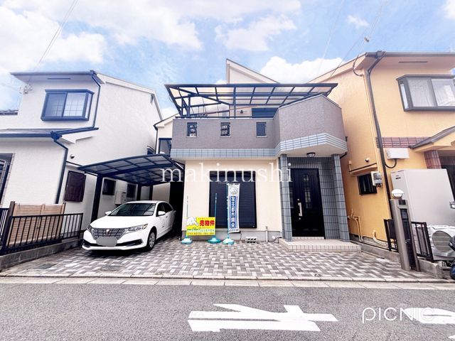 3SLDK House for Sale in Matsubara, Osaka - 101m² - Thumbnail 2