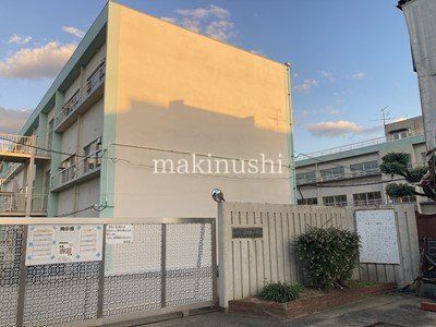 3SLDK House for Sale in Matsubara, Osaka - 101m² - Thumbnail 3