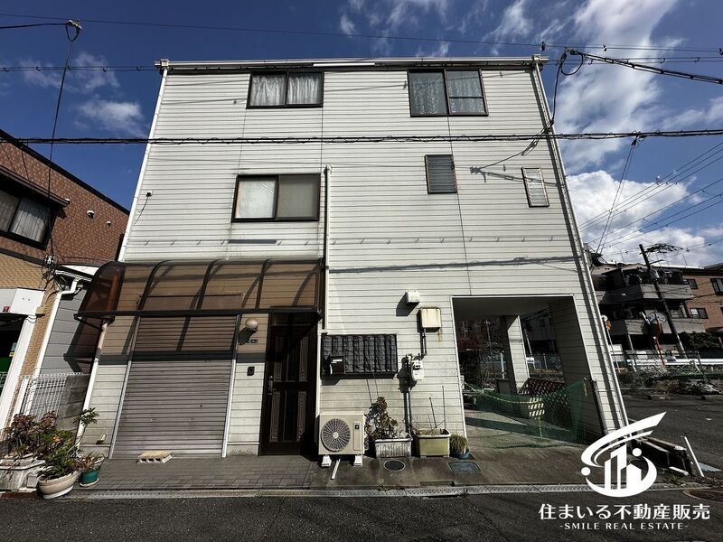 Shop-House for Sale in Daito City, Osaka - 5LDK, All-Electric - Thumbnail 3