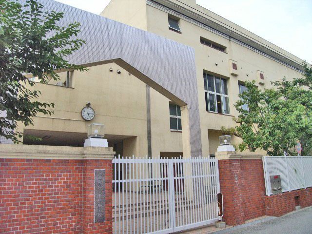 4LDK Detached House for Sale in Suminoe Ward, Osaka - Thumbnail 3