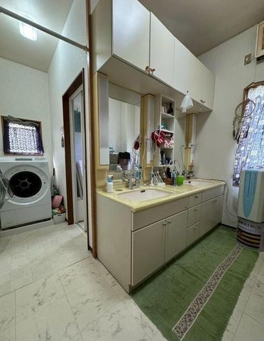6SLDK House for Sale in Wakayama City - 304 sqm - Thumbnail 4