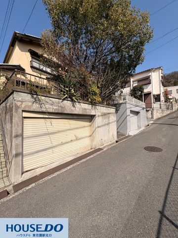 Renovated 5LDK Family House with Garage in Higashiosaka - Thumbnail 2