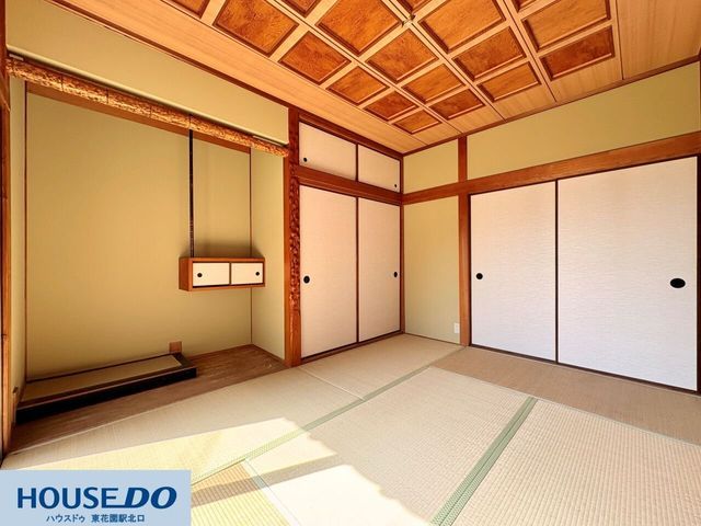 Renovated 5LDK Family House with Garage in Higashiosaka - Thumbnail 3