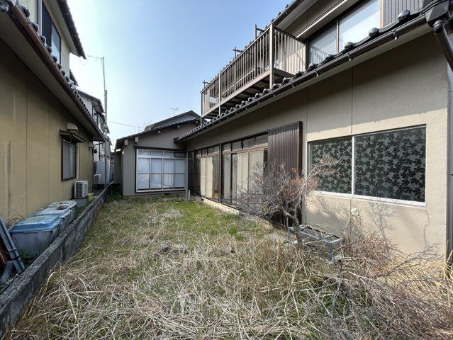 Renovated 5LDK House Near Uchinada Station, Ishikawa - Thumbnail 3
