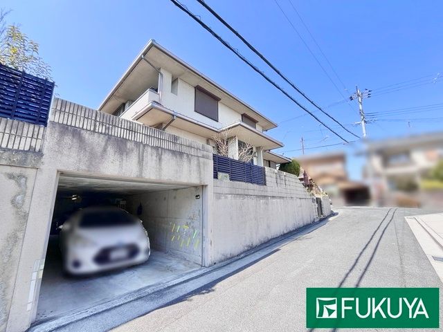 6SLDK House for Sale in Yamato-Koriyama, Nara - Thumbnail 2